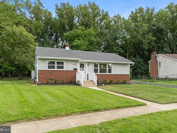 2nd image of 514 Beverly Dr