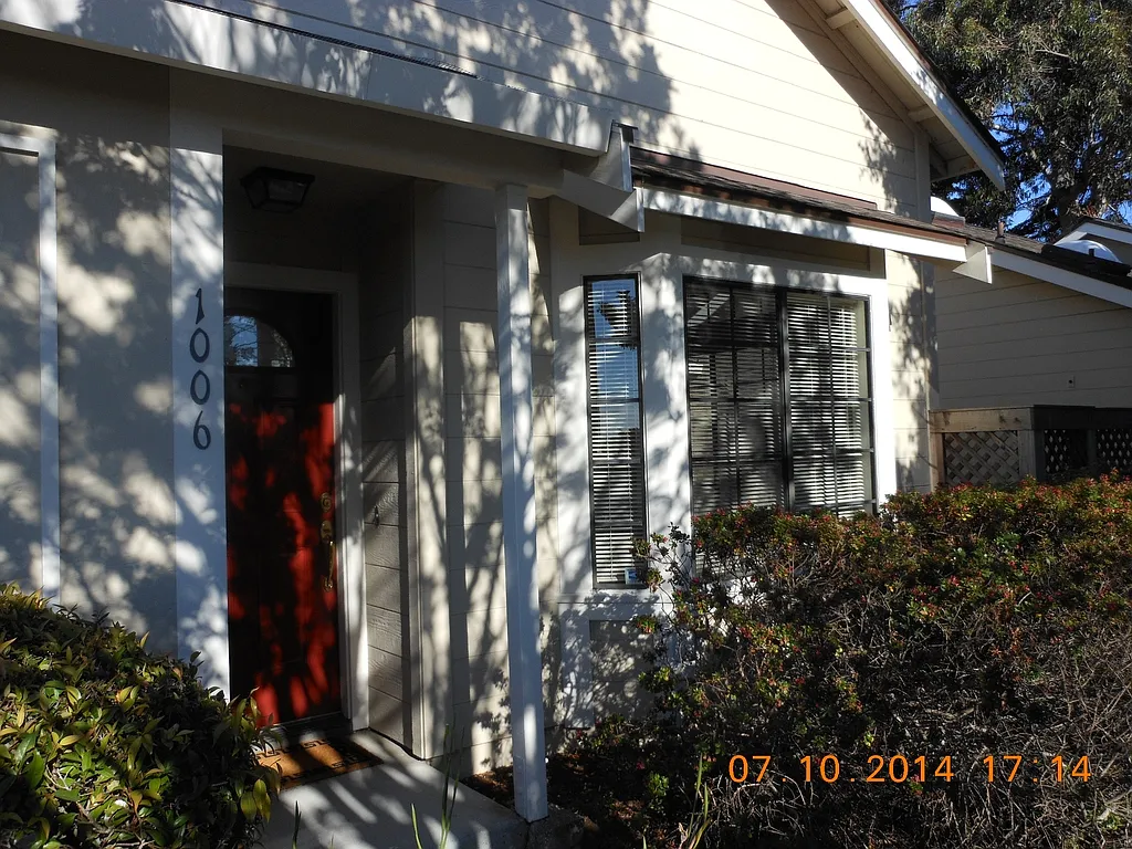 3 bed, 2.5 bath, 1382 sqft, $4,850 — Photo 3