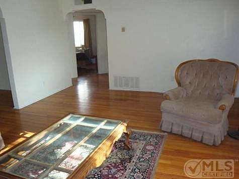 3rd image of 8537 Dorbandt Cir