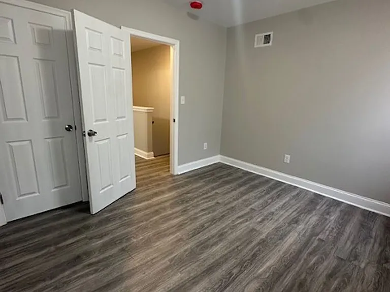336 Whitridge Ave — Photo 12