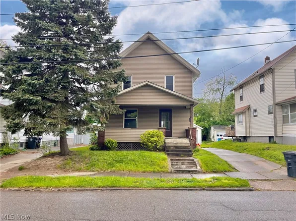 2304 11th St SW, Akron, OH 44314