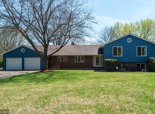 5604 Garden Ct, Woodbury, MN 55129