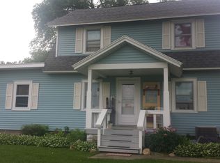 3224 Coggon Rd, Troy Mills, IA 52344