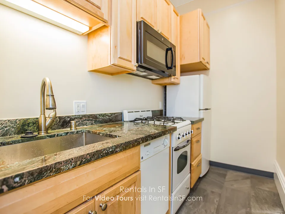 551 Duboce Ave #1