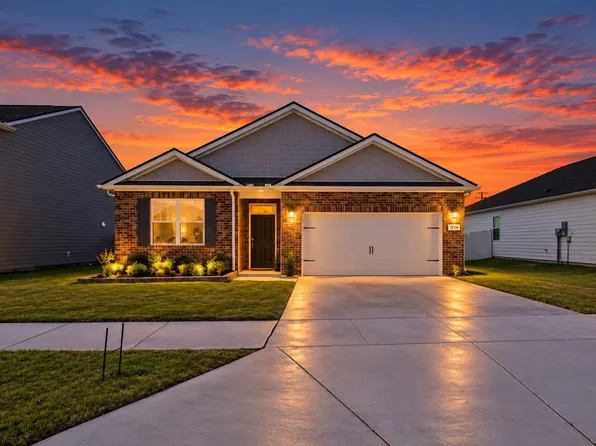 1504 Dove Dr, Lebanon, TN 37087