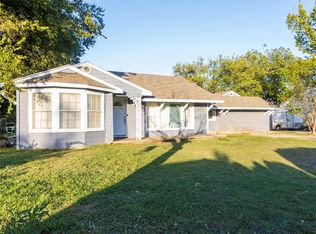 5736 Ridge Ln, Fort Worth, TX 76114