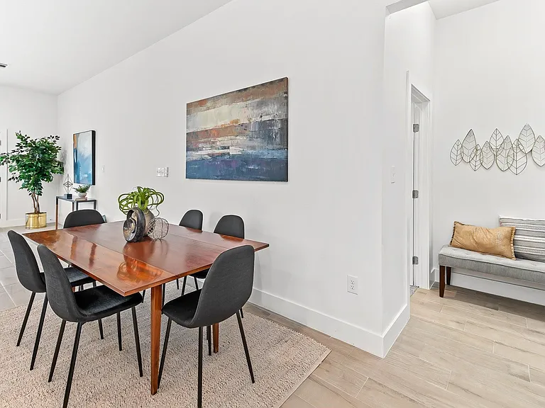 344 Colovista Pkwy — Photo 1