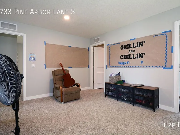 6733 Pine Arbor Ln S — Photo 10