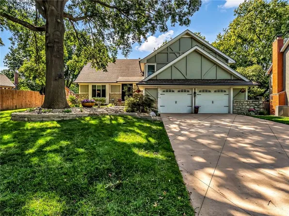 10804 Horton St, Overland Park, KS 66211