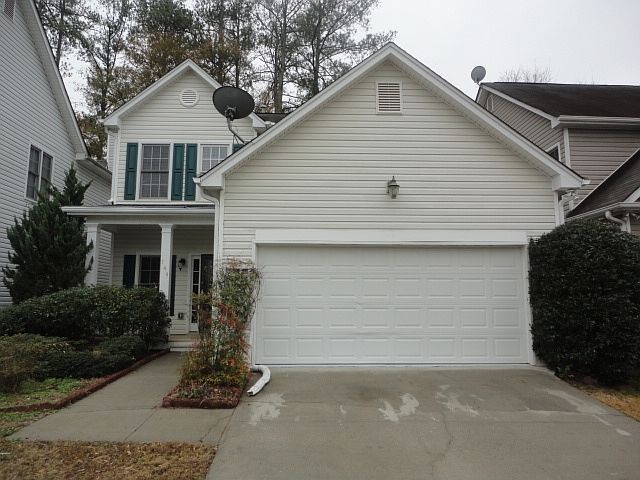 1st image of 744 Gardenside Cir SE