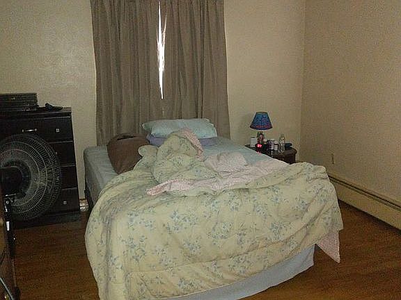 3rd image of 2428 Ross St
