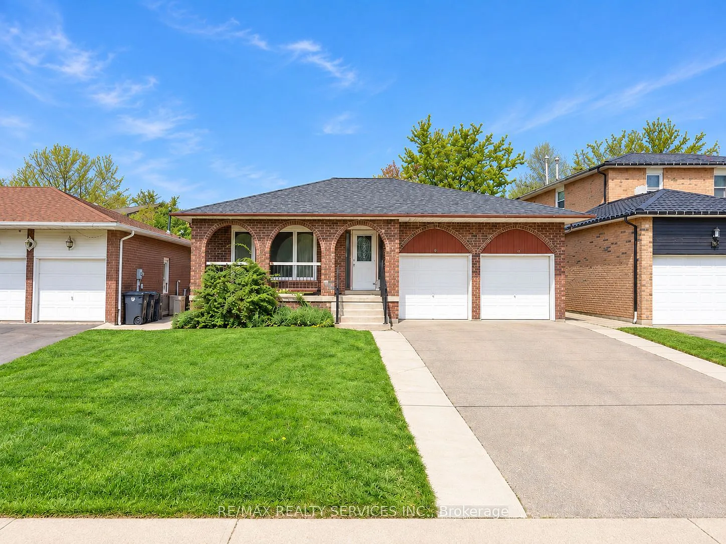 3 bed, $2,700 — Photo 1