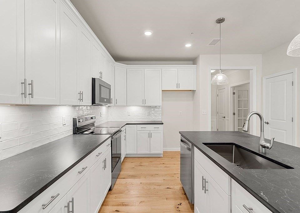 401 Emery Ln UNIT 103, Sudbury, MA 01776 | Zillow