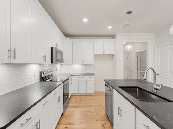 401 Emery Ln Unit 103, Sudbury, MA 01776