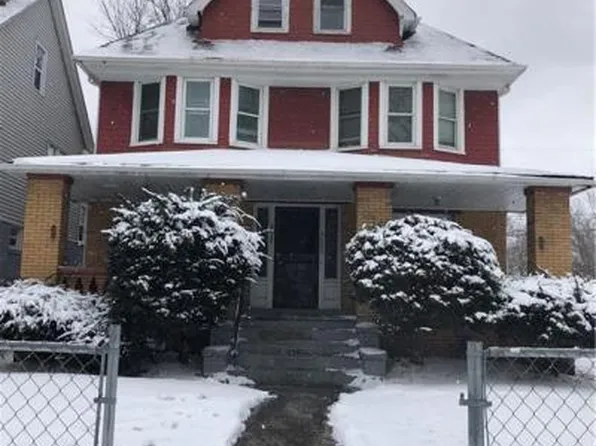 9807 Parkgate Ave, Cleveland, OH 44108