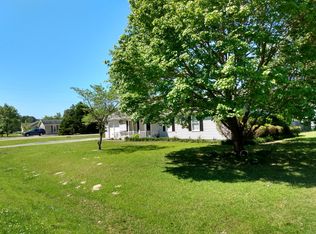 4437 Rivershore Dr, New Bern, NC 28560