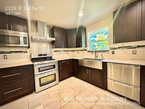 2139 N 148th St Photo 1