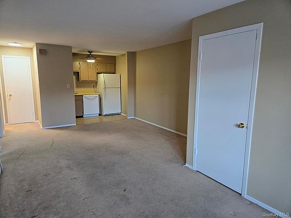 5th image of 1840 Crompond Road #9A6