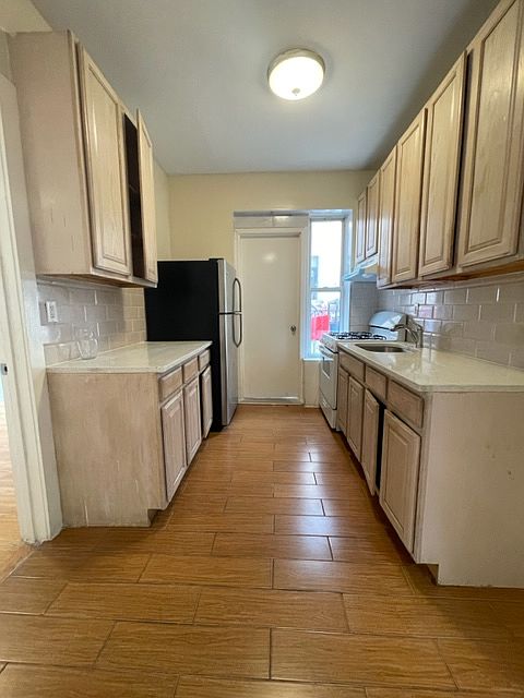 2nd image of 357 Dahill Rd APT 1F