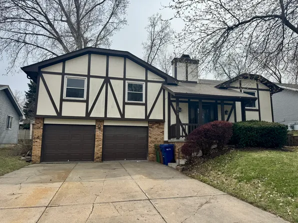 2919 Leawood Dr, Bellevue, NE 68123
