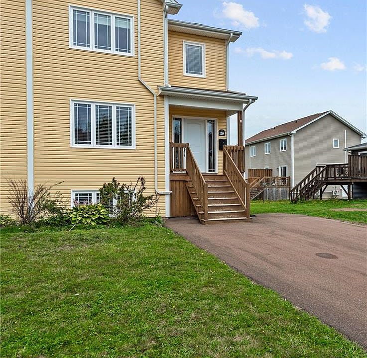 1st image of 38 Caspian Ct