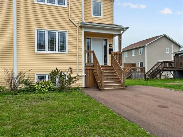 38 Caspian Ct, Moncton, NB E1G 1X8