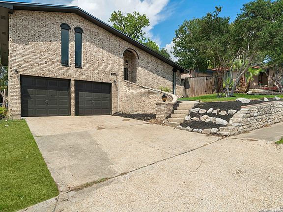 3rd image of 6831 Forest Haven St