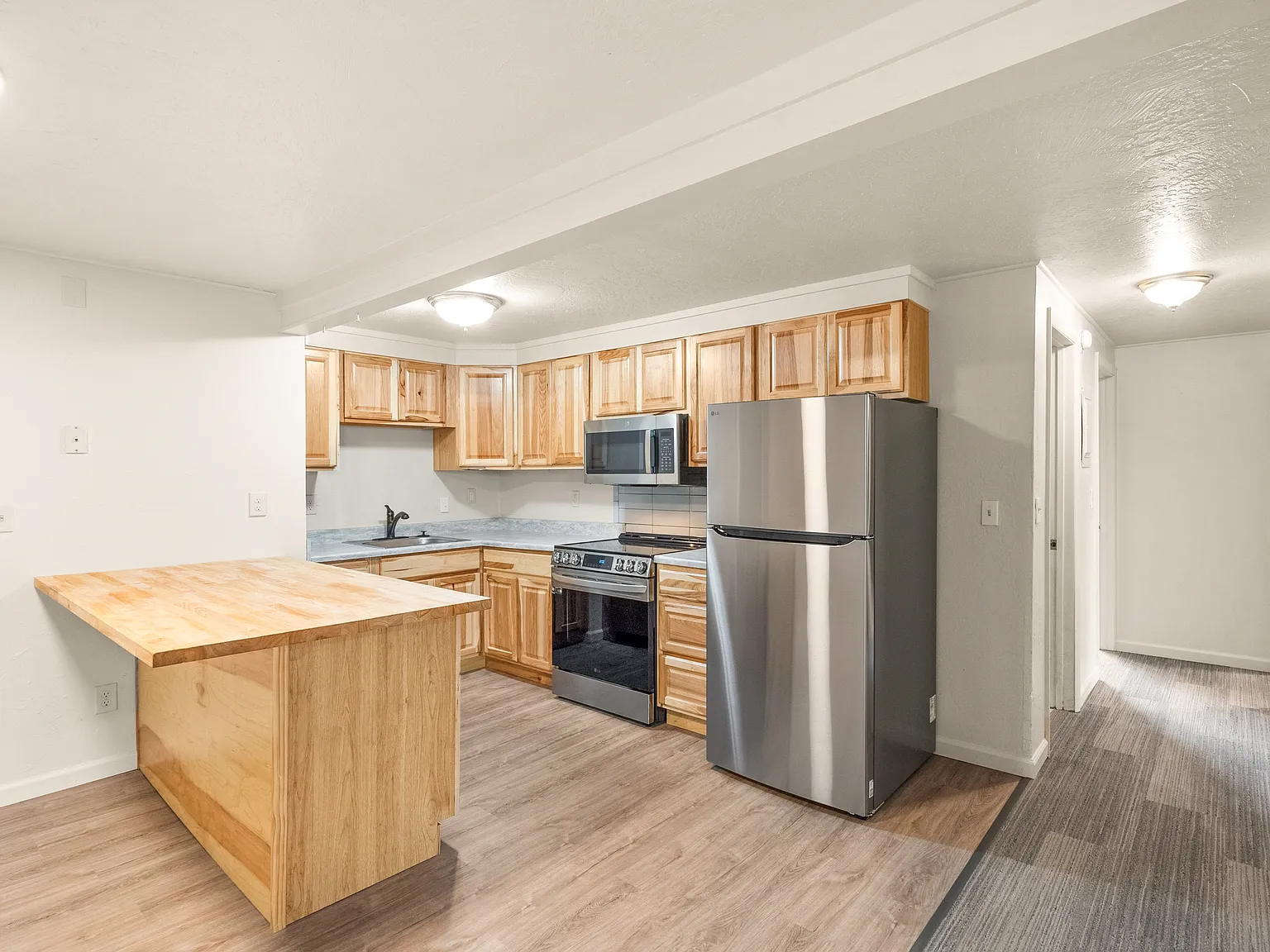 515 South 11th Avenue - B — Photo 1