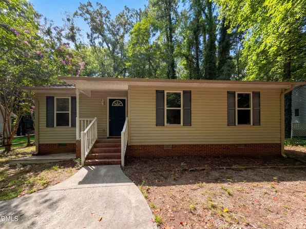 810 Hilltop Cir, Sanford, NC 27332