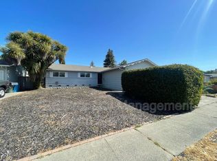1463 Glenbrook Dr, Santa Rosa, CA 95401