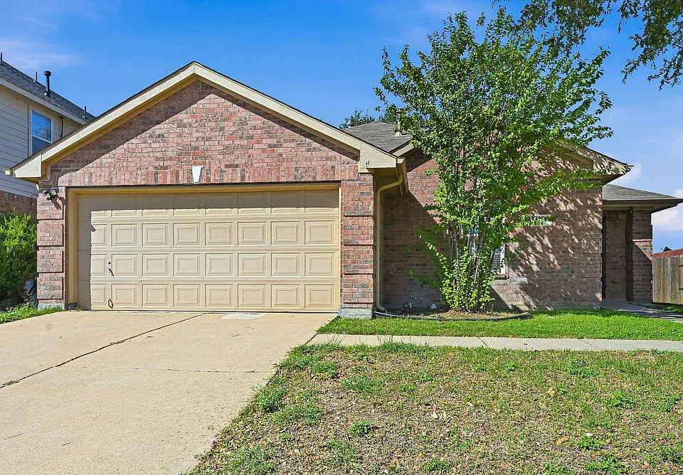 109 Heritage Dr