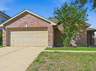 109 Heritage Dr, Crowley, TX 76036