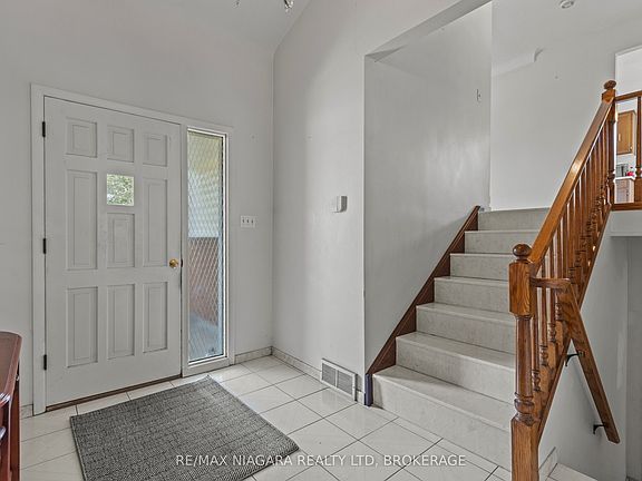 5th image of 74 Westwood Cres