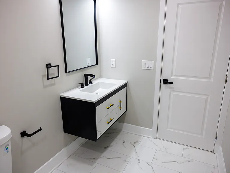 1201 Lindley Ave — Photo 12