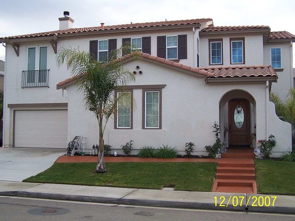 Luxury Living in Crystl Ranch!