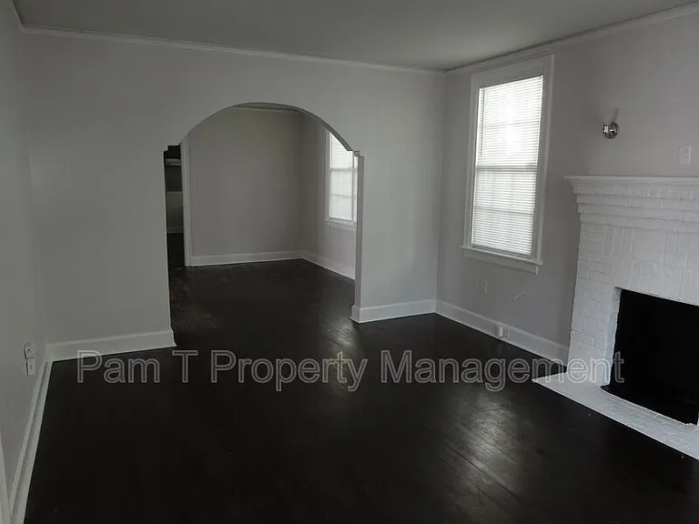 633 W 35th St — Photo 7