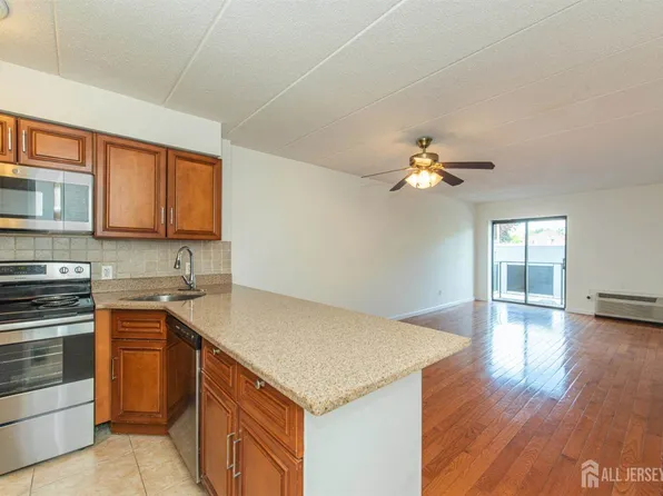 5 Linden St, Hackensack, NJ 07601
