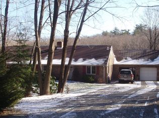 15 Pond View Dr, West Milford, NJ 07480