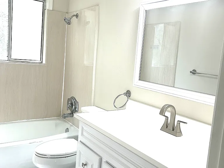 239 Williams Ave N #2 — Photo 9