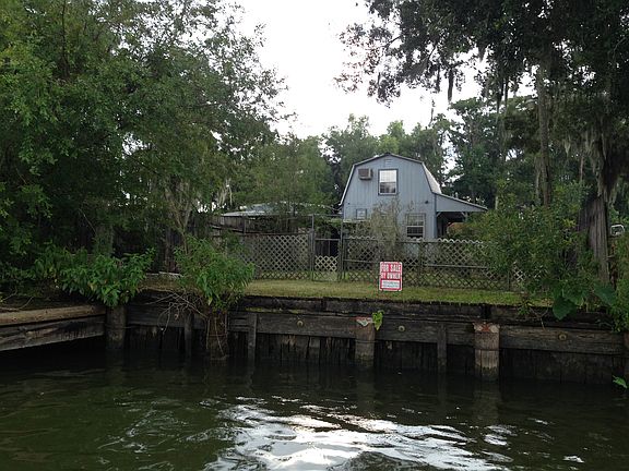 3rd image of 1072 Landry Dr