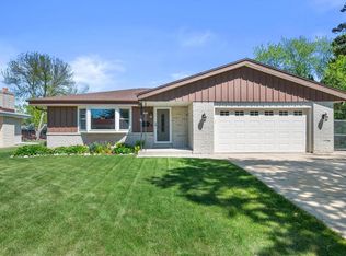 5358 Mulberry DRIVE, Greendale, WI 53129