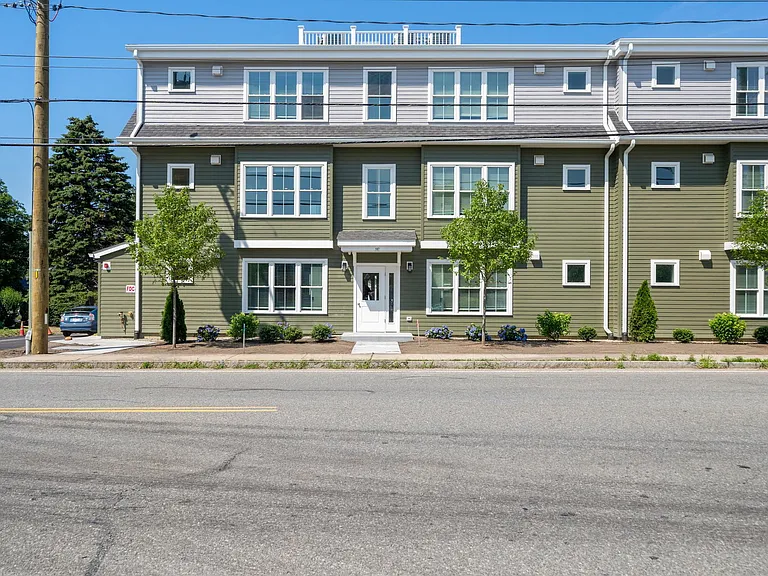 Barnstable Flats — Photo 18