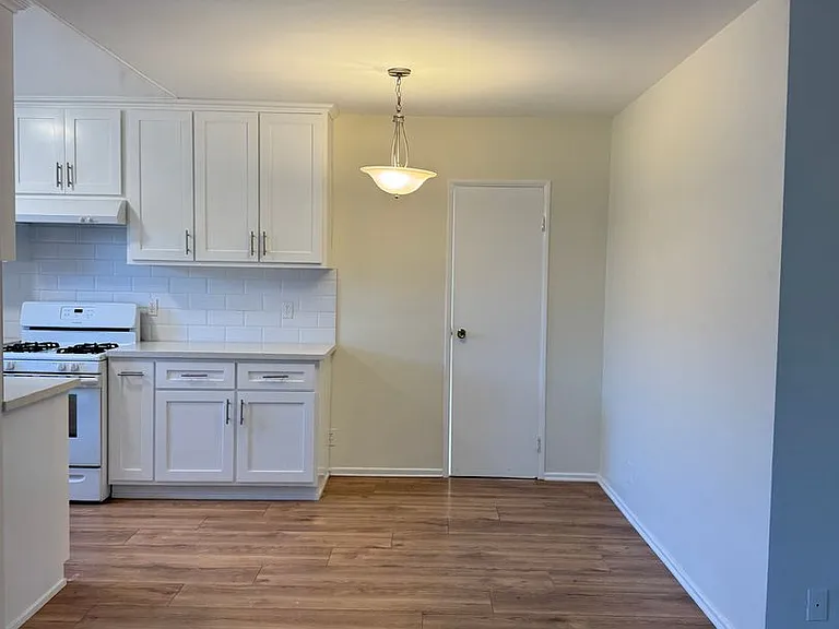 642 N. Hayworth Ave. — Photo 11