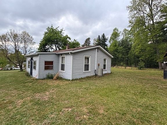4th image of 829 Stonewall Rd