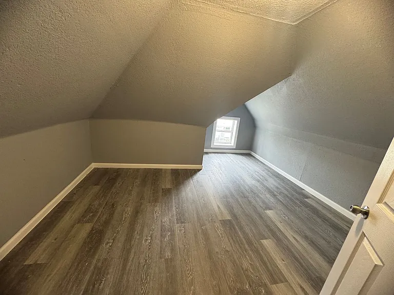 1315 Brown St — Photo 12