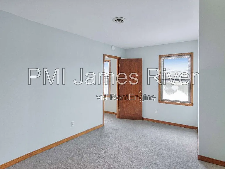 14708 Midship Woods Ct — Photo 12