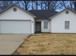 550 S 1st St, Austin, AR 72007