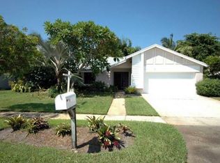 620 SW 95th Ter, Pembroke Pines, FL 33025