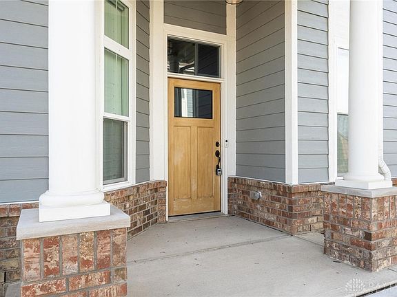 3rd image of 9491 Banyan Ct