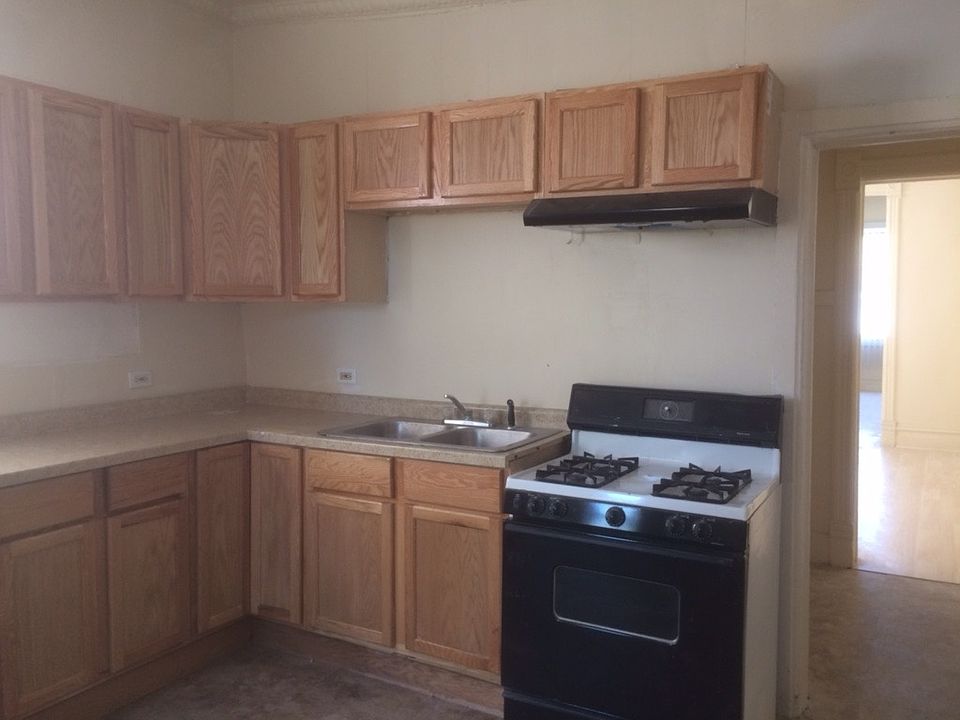 1st image of 3249 N Elston Ave